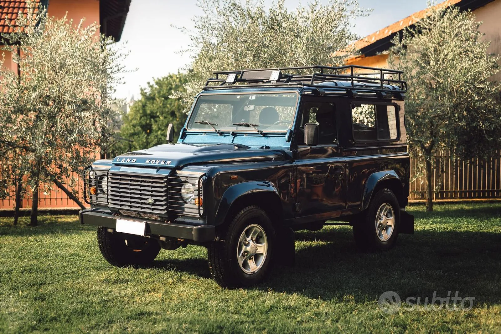 Land Rover Defender 90