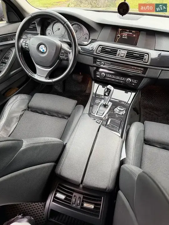 BMW 5 Series 2013 photo 5