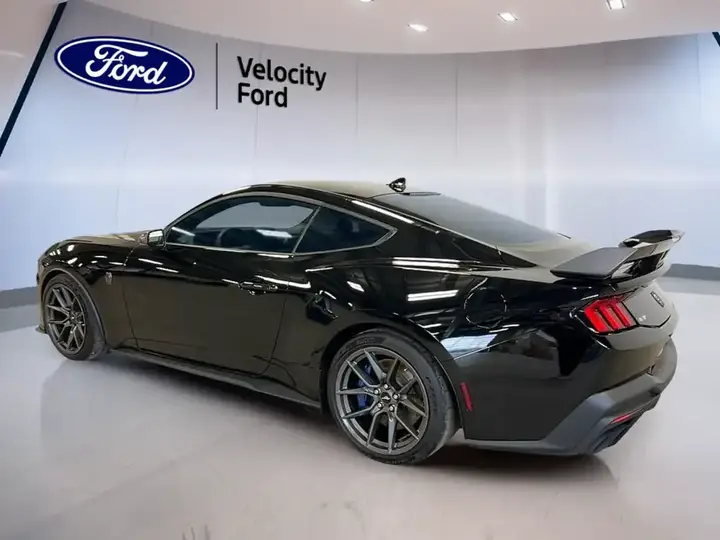 Ford Mustang 2025 photo 4