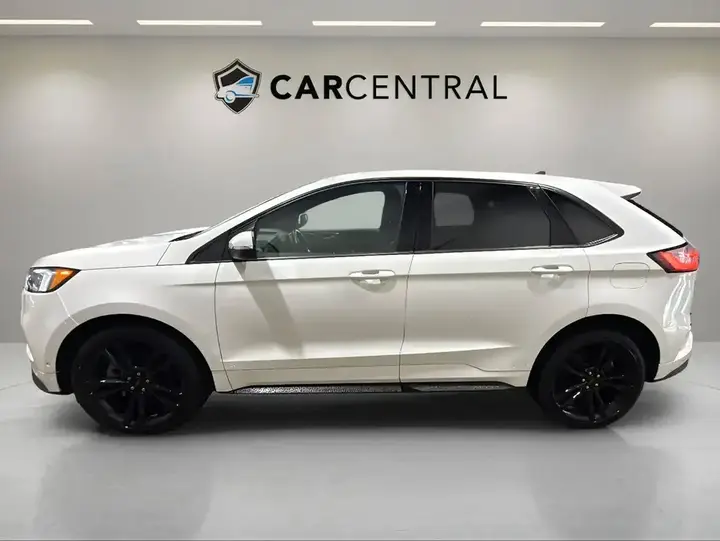 Ford Edge 2022 photo 2