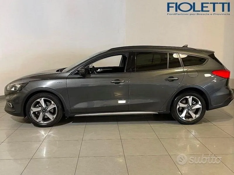 Ford Focus 2023 photo 4