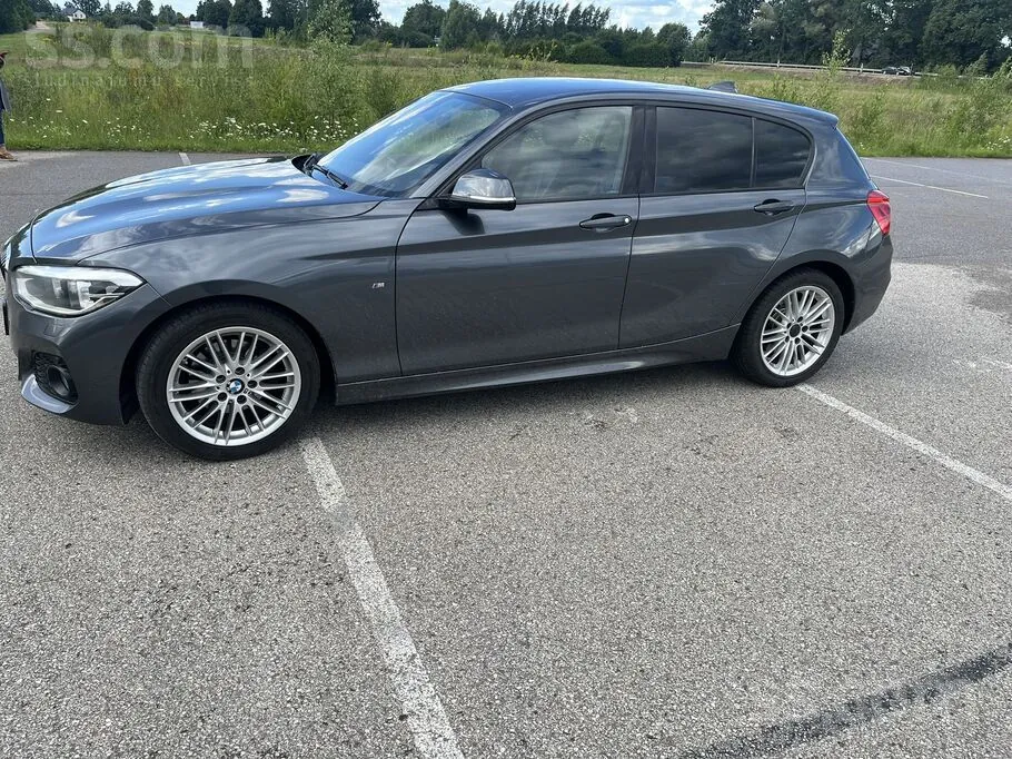 BMW 120I 2018 photo 4