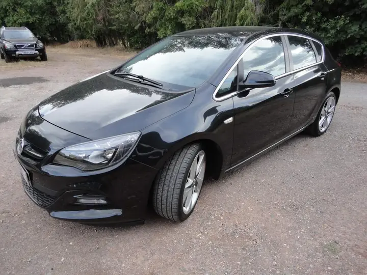 Vauxhall Astra 2014 photo 2