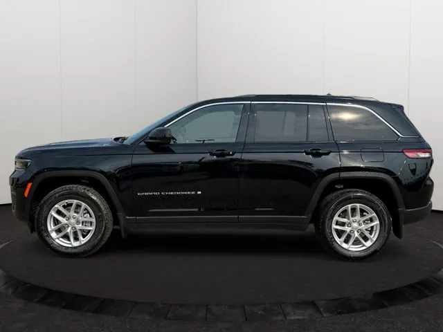 Jeep Grand Cherokee 2026 photo 2