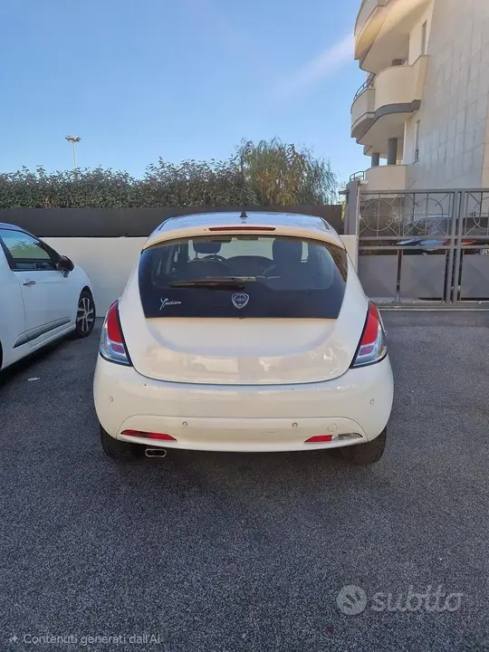 Lancia Ypsilon 2016 photo 2