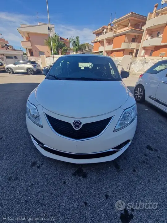 Lancia Ypsilon