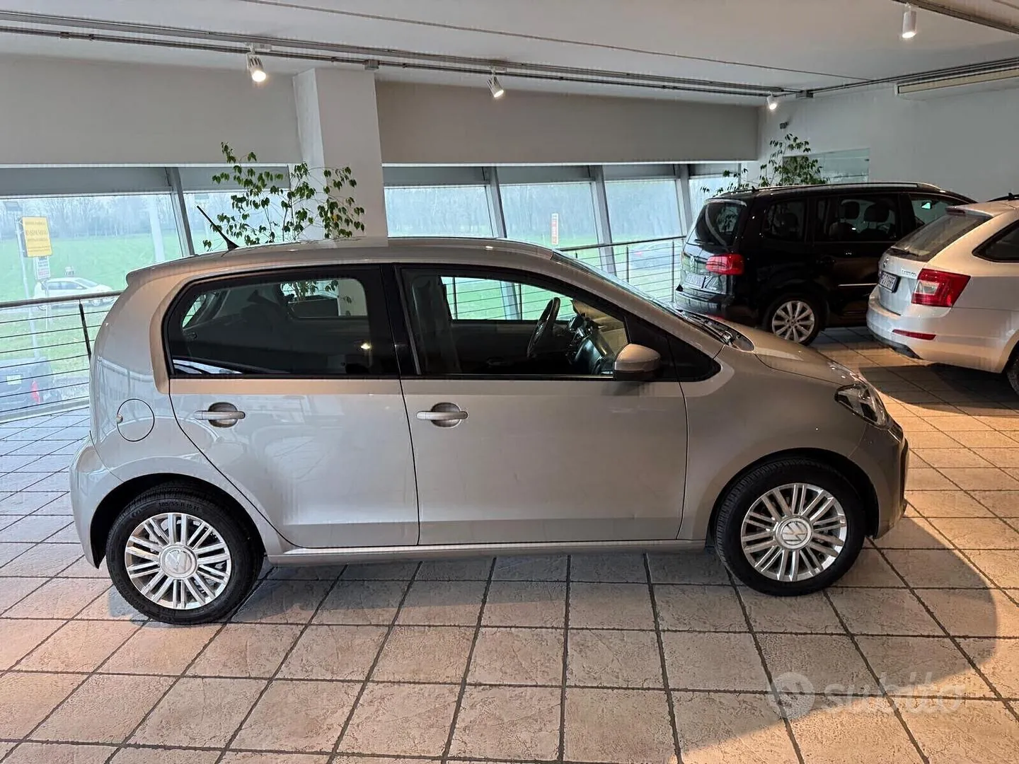 Volkswagen Up 2022 photo 4