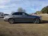 Mercedes-Benz E-Class 2022 photo 3