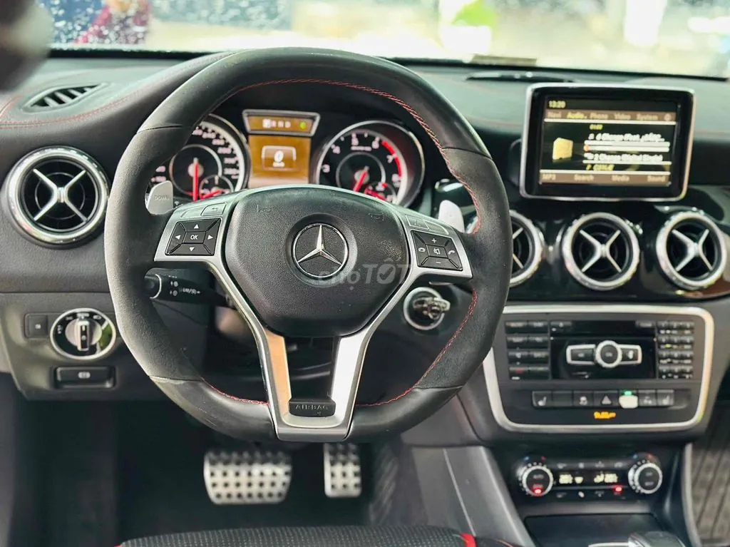 Mercedes-Benz Gla Class 2014 photo 4