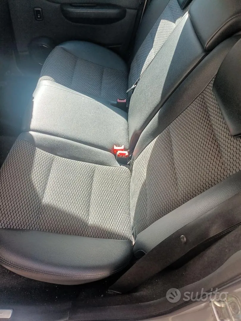 Mercedes-Benz B-Class 2012 photo 3
