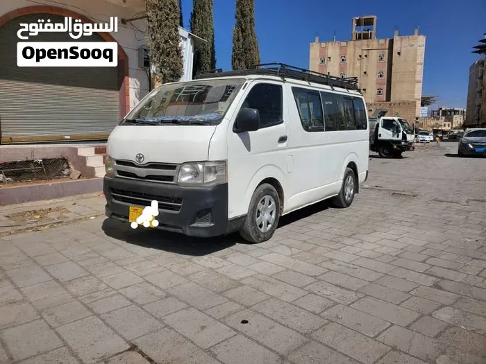 Toyota Hiace 2013 photo 4