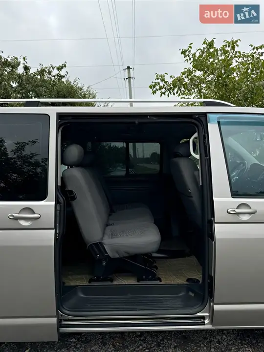 Volkswagen Caravelle 2012 photo 3