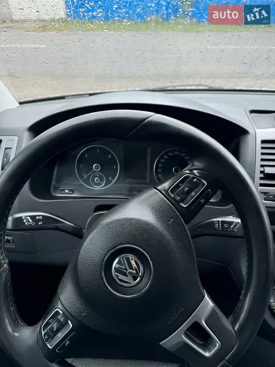Volkswagen Caravelle 2012 photo 5