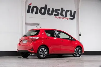 Toyota Yaris 2018 photo 3