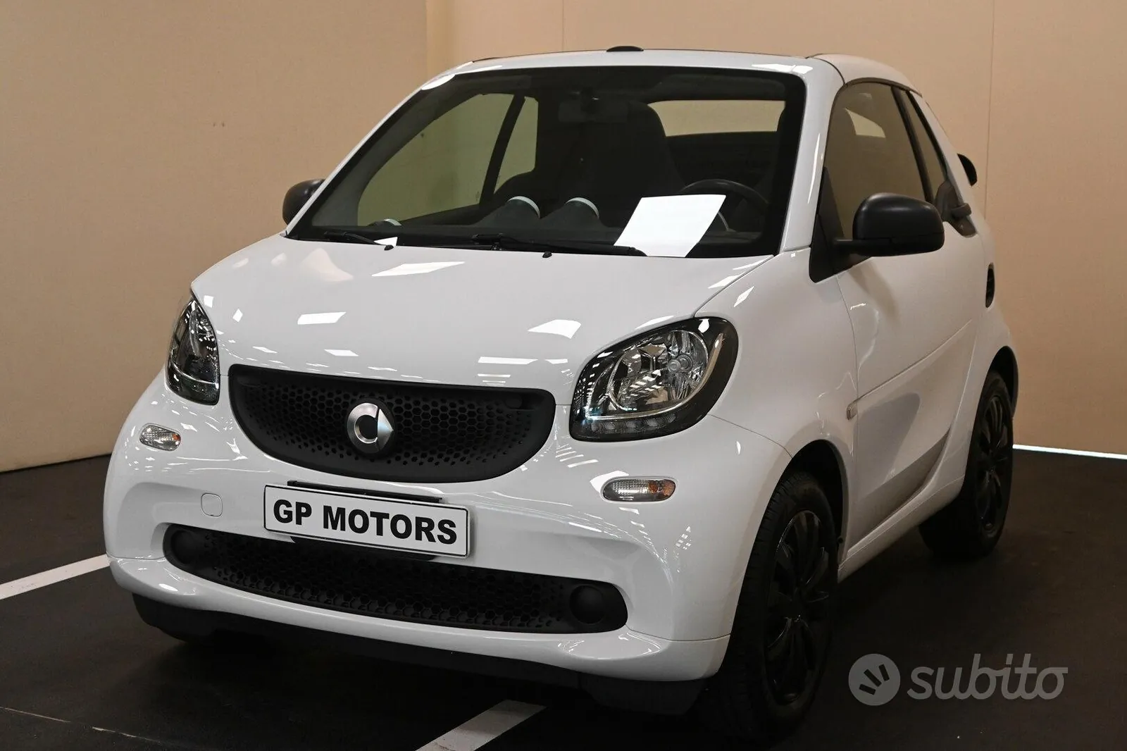 Smart Fortwo 2019 photo 2