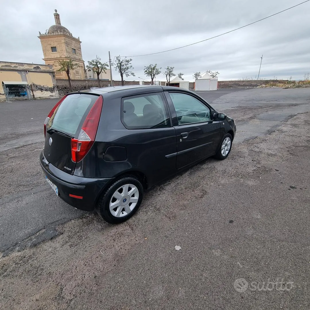 Fiat Punto 2003 photo 4