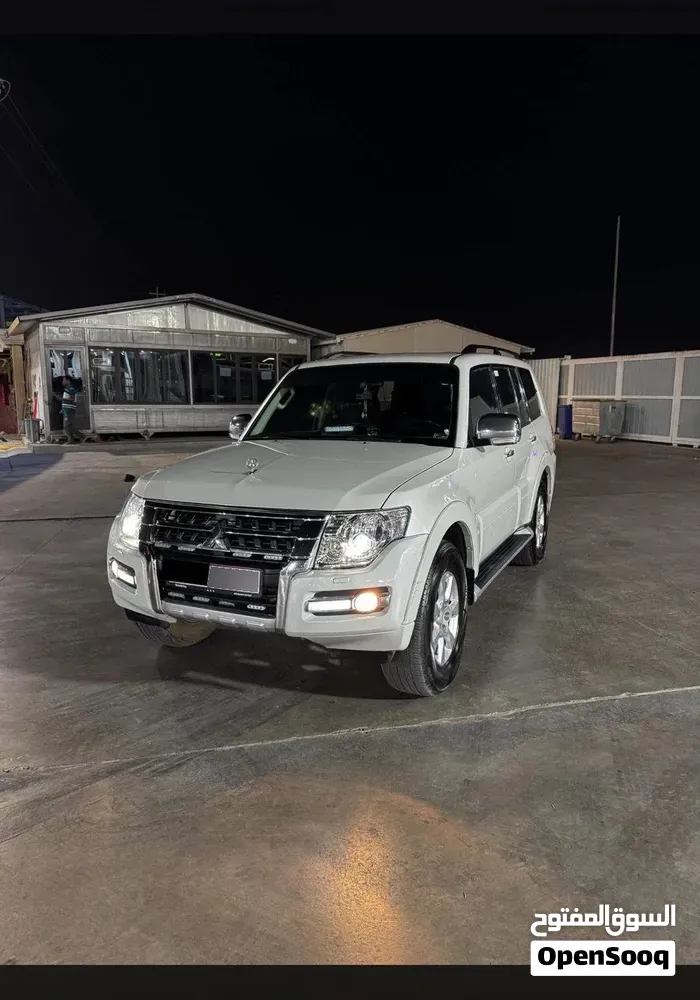 Mitsubishi Pajero 2015 photo 2