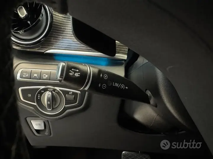 Mercedes-Benz V 300 D 2024 photo 5