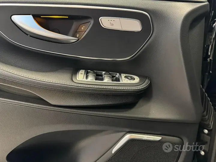 Mercedes-Benz V 300 D 2024 photo 3