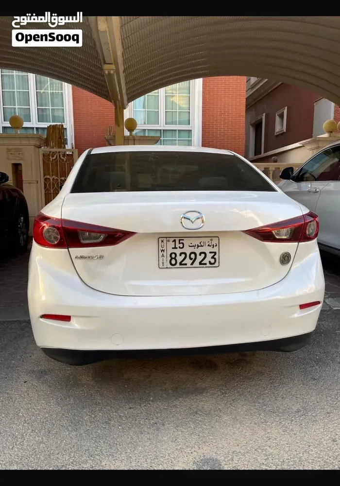 Mazda 3 2018 photo 3