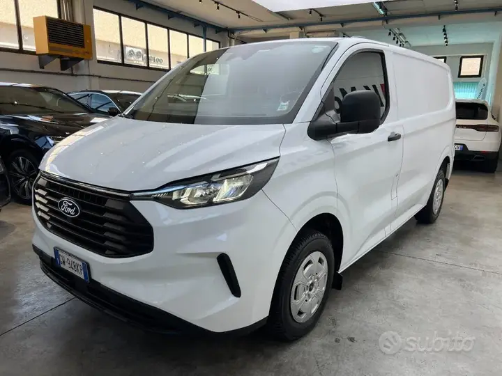 Ford Transit Custom 2024 photo 2