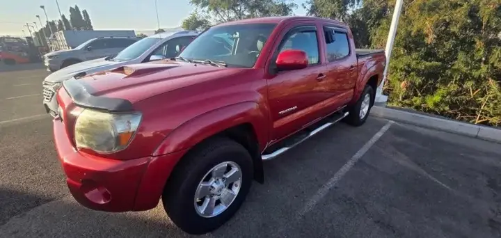 Toyota Tacoma 2010 photo 2