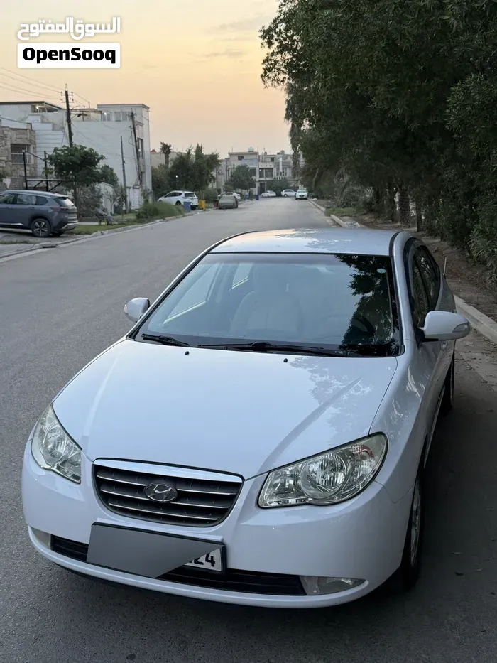 Hyundai Elantra 2011 photo 2
