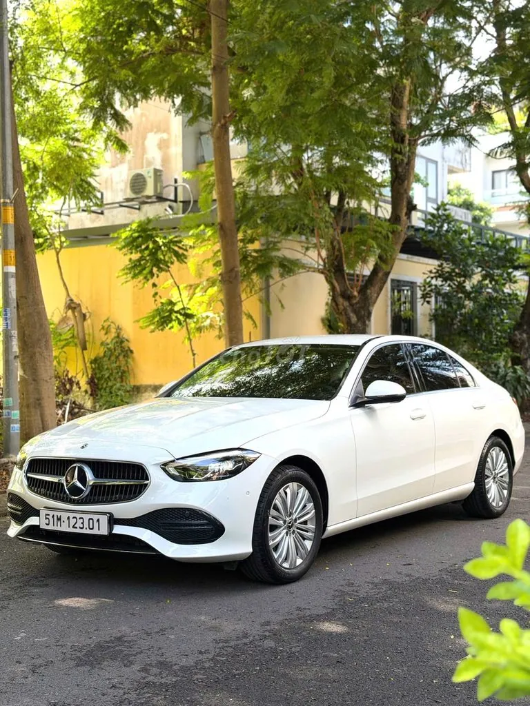 Mercedes-Benz C-Class 2023 photo 3