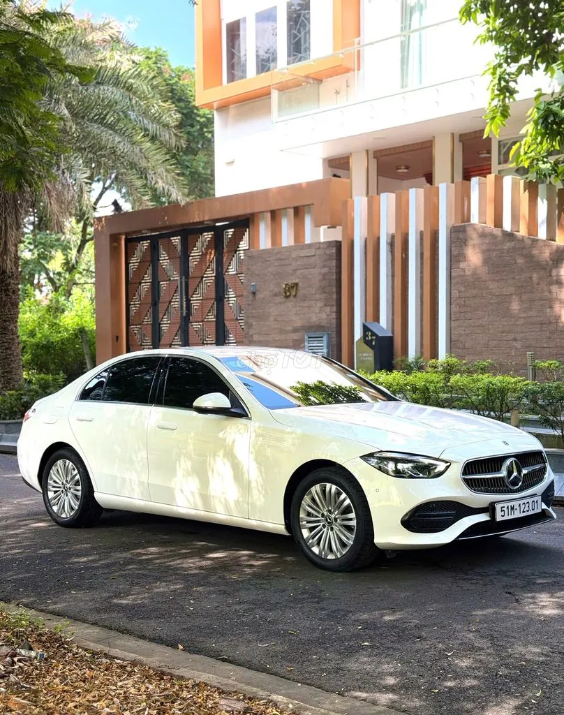 Mercedes-Benz C-Class