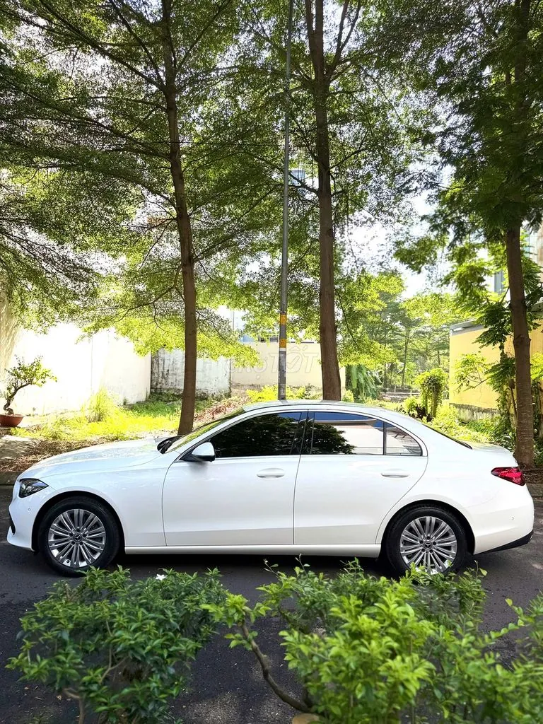 Mercedes-Benz C-Class 2023 photo 5