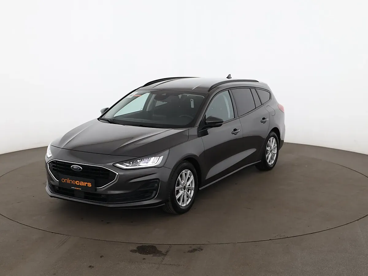 Ford Focus 2022 photo 2
