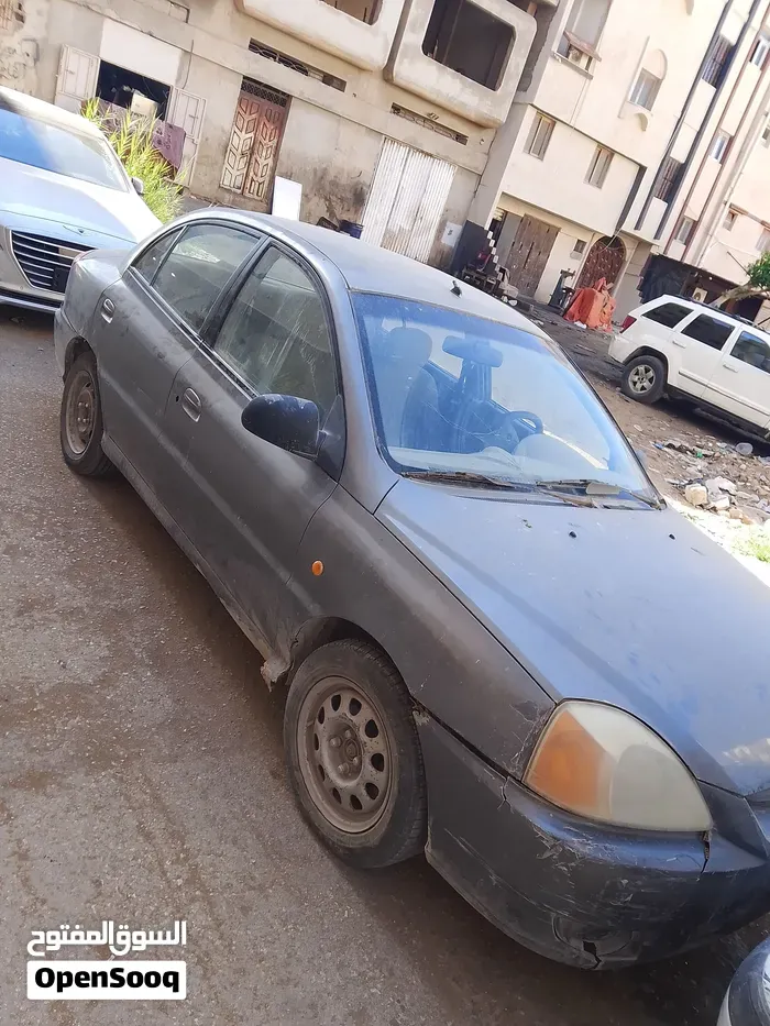 Kia Rio 2003 photo 2