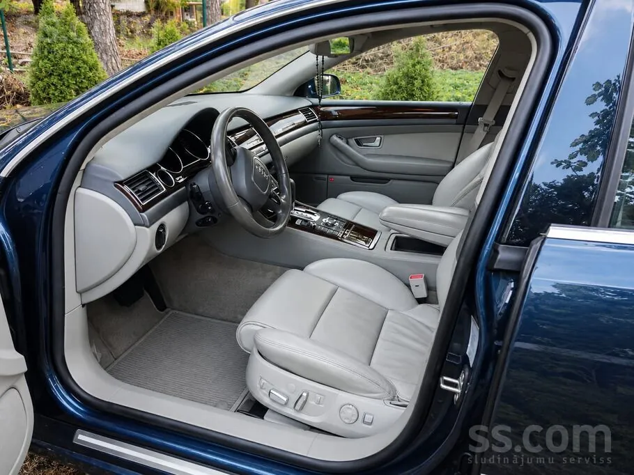 Audi A8 2005 photo 3