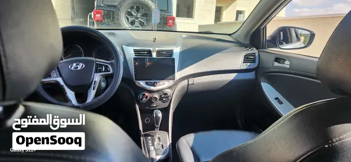 Hyundai Accent 2016 photo 3