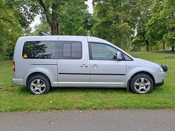 Volkswagen Caddy Maxi 2010 photo 3