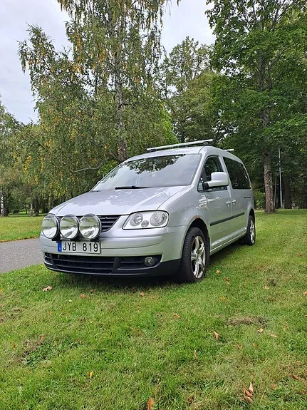 Volkswagen Caddy Maxi 2010 photo 2