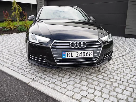 Audi A4 2018 photo 2
