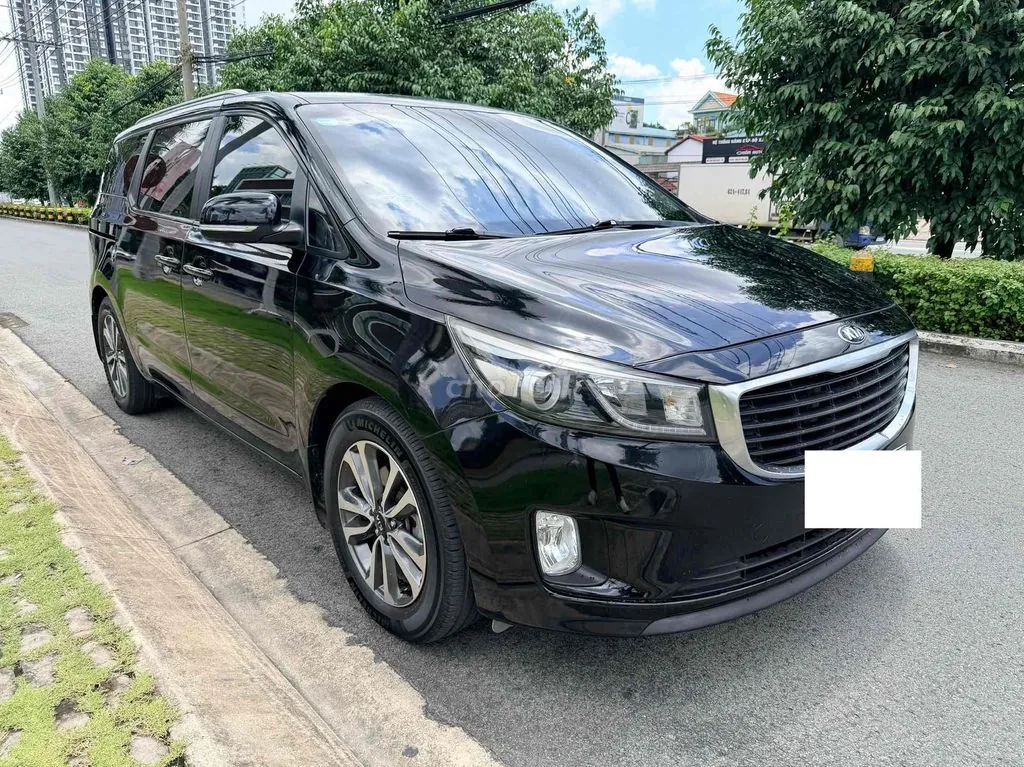 Kia Sedona 2016 photo 2