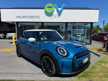 Mini Hatch 2023 photo 2