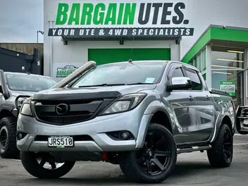 Mazda Bt-50 2016 photo 2