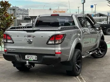 Mazda Bt-50 2016 photo 4