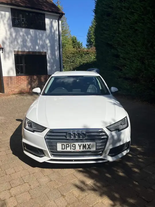 Audi A4 Avant 2019 photo 2