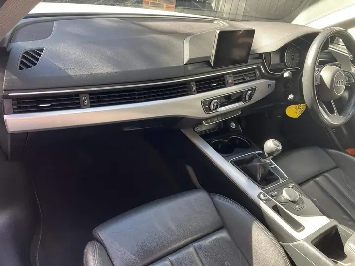Audi A4 Avant 2019 photo 5