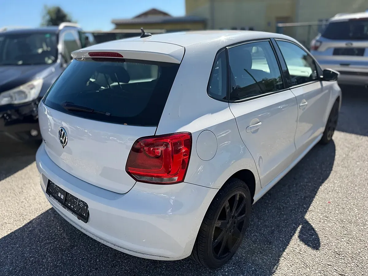 Volkswagen Polo 2010 photo 3