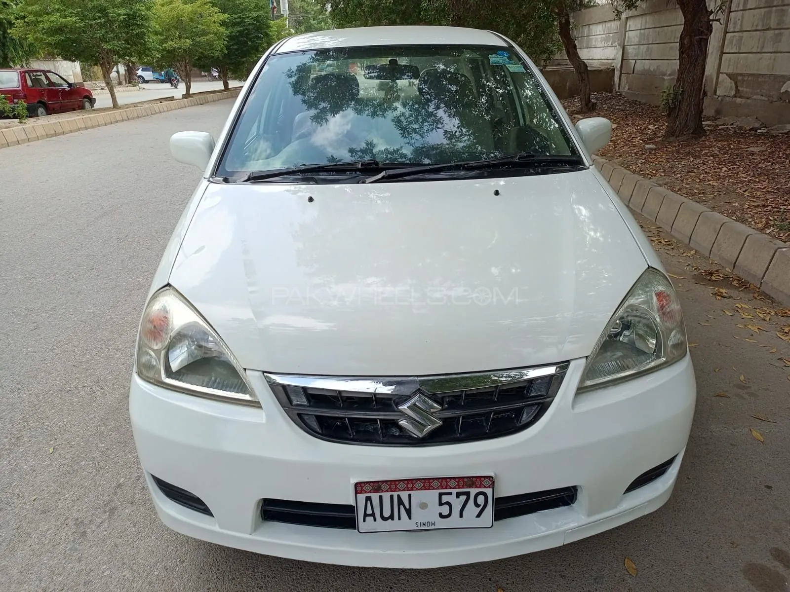 Suzuki Liana