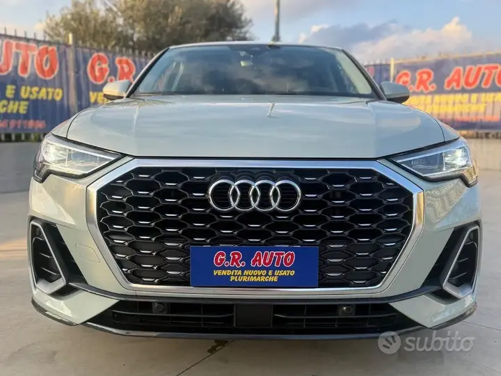 Audi Q3 2022 photo 2