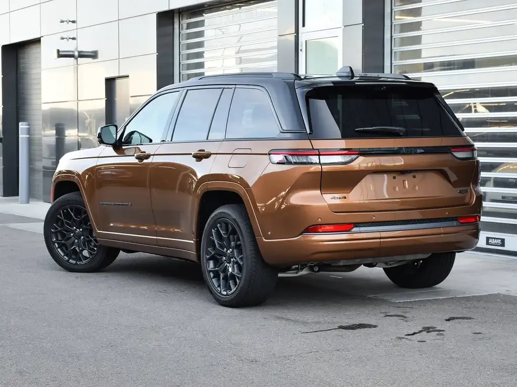 Jeep Grand Cherokee 2026 photo 4
