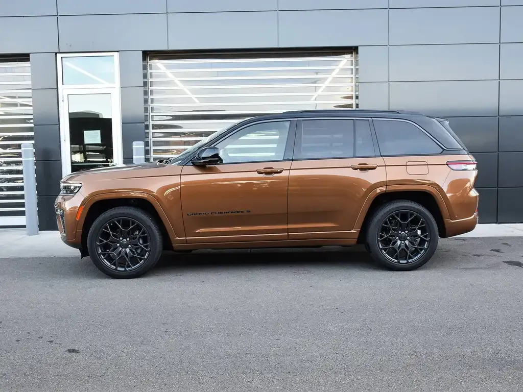 Jeep Grand Cherokee 2026 photo 3