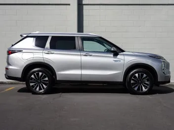 Mitsubishi Outlander 2026 photo 4