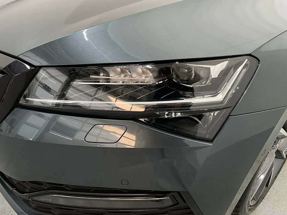 Skoda Superb 2019 photo 3